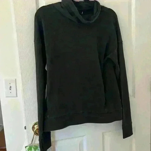 Lululemon black pullover size 8 - Picture 1 of 7